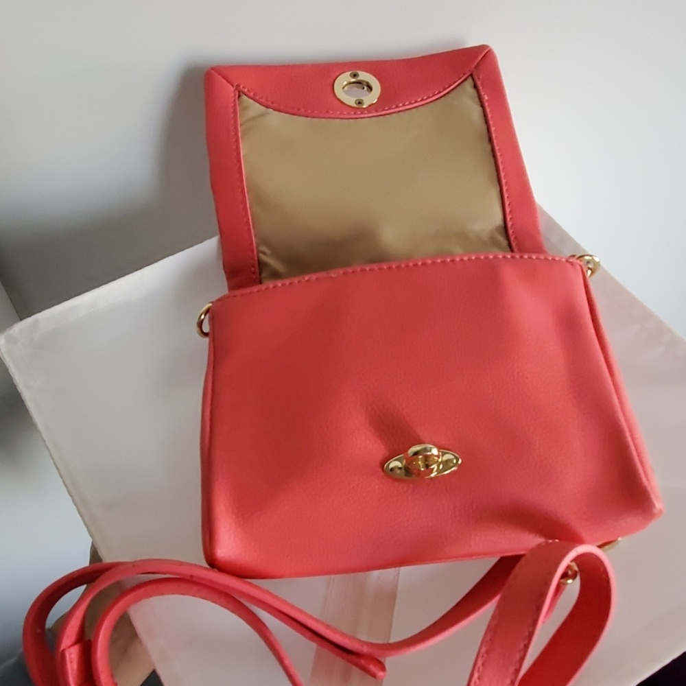 Purse - Picture 4 of 4